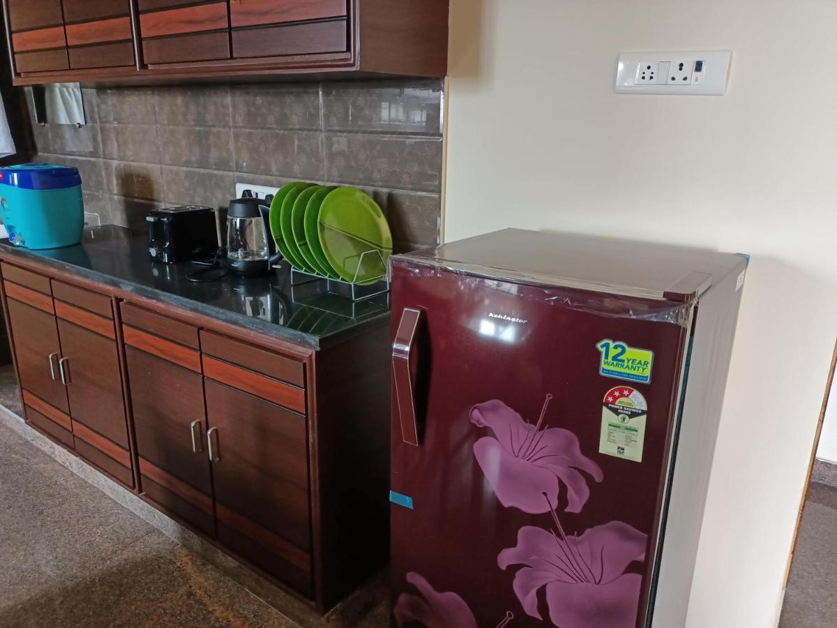 Four Seasons Home Stay تيروباتي المظهر الخارجي الصورة