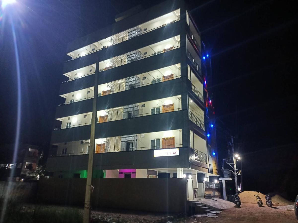 Four Seasons Home Stay تيروباتي المظهر الخارجي الصورة