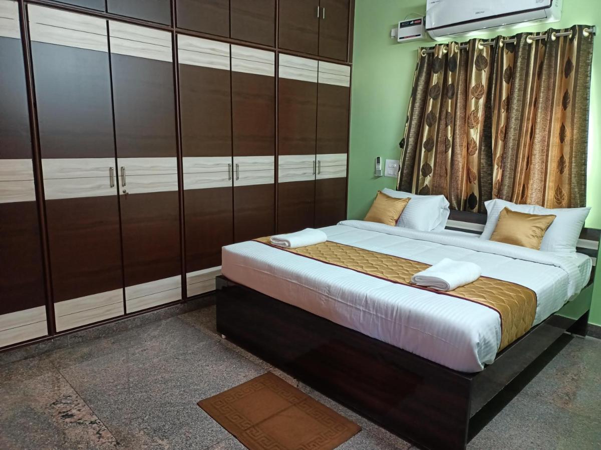 Four Seasons Home Stay تيروباتي المظهر الخارجي الصورة