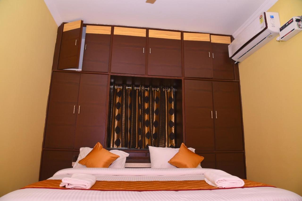 Four Seasons Home Stay تيروباتي المظهر الخارجي الصورة